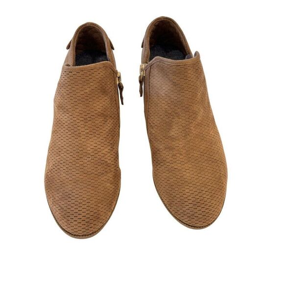 Dr. Scholls Tan Perforated Low Heel Booties/Ankle Boots EUC Sz 7 Cushioned Sole - Picture 2 of 8